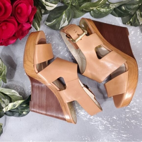 Michael Kor Nude Wedge Sandal.Strappy Leather - Picture 2 of 9